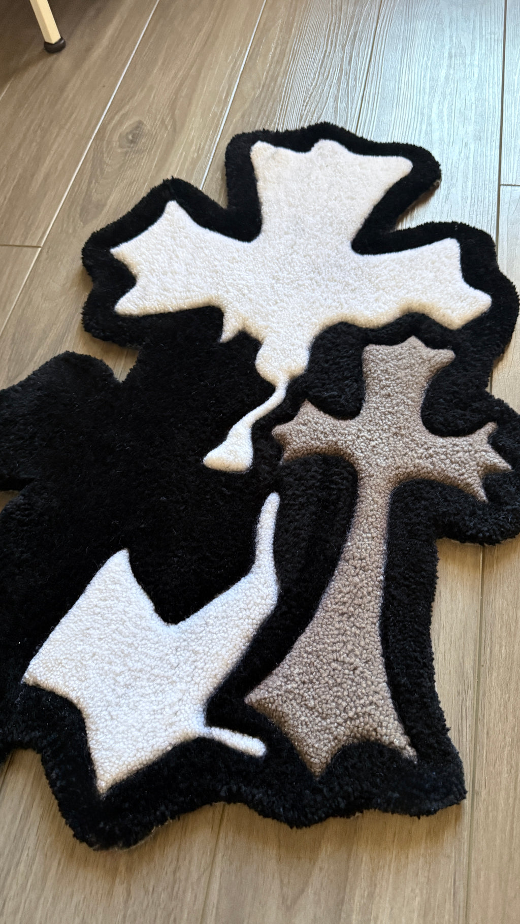 Cross rug